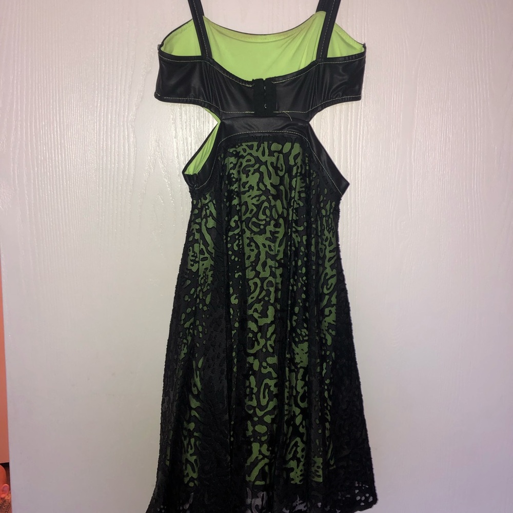 Bebe Dress - Picture 4 of 4